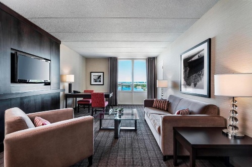 Delta Hotels by Marriott Sault Ste. Marie Waterfront image 5